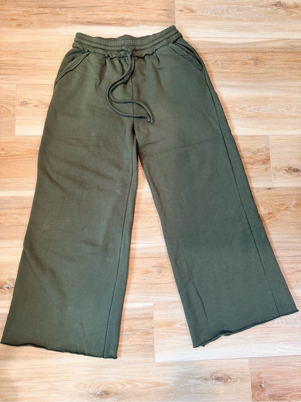 Zenana olive green fleece wide leg sweatpants - size large